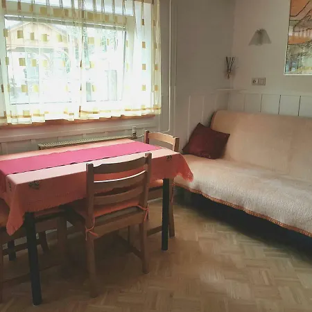 Casa de hóspedes Apartma Zvan 3*